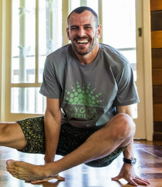 Camiseta The Yoga Experience (Cinza e Verde)