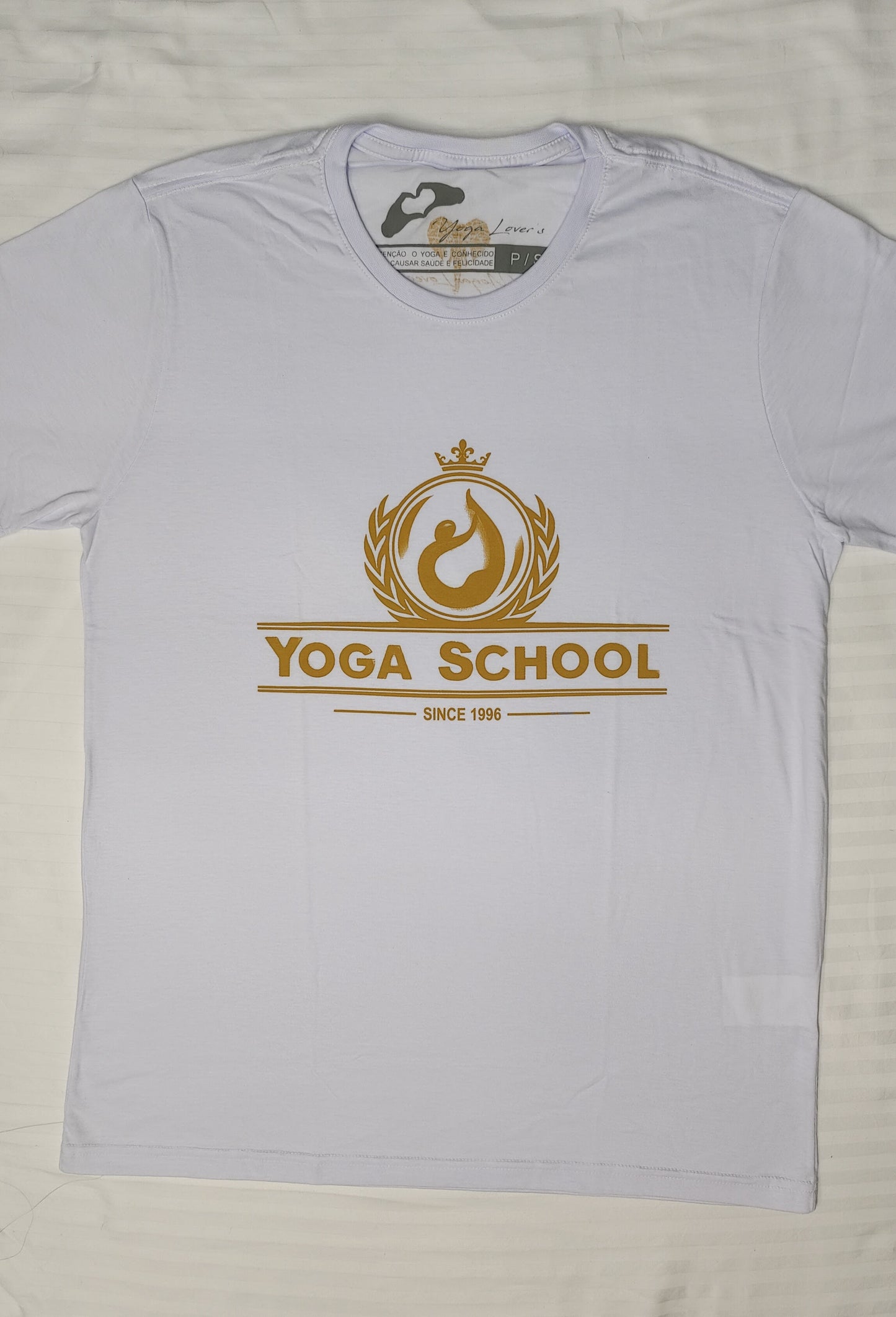 Camisetas Yoga School Douradas